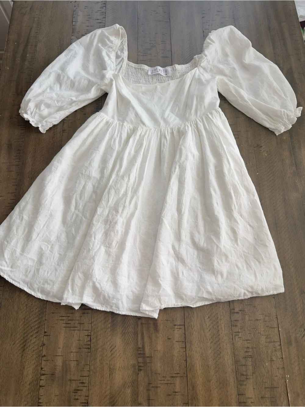 Pretty White Puff-Sleeve Cotton Dress